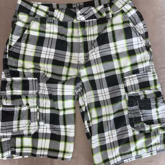 Machine Other - Machine Men’s Cargo short. Green/black/white. Size 32. Mint condition.